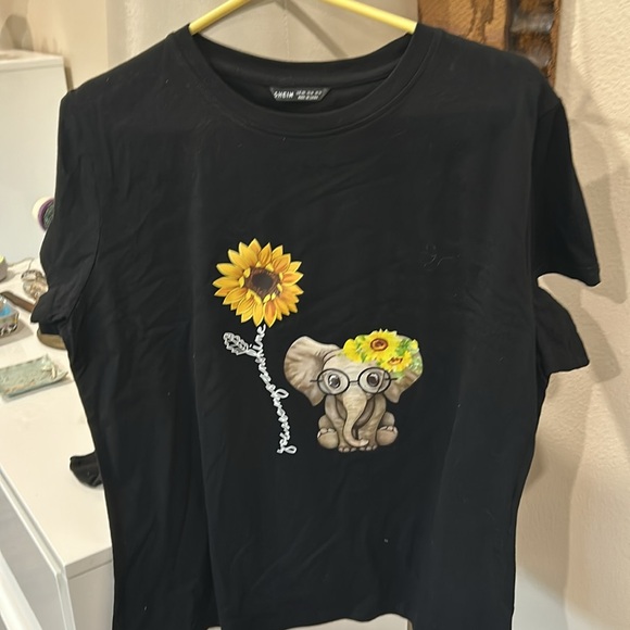 XXL Tee from shein. never worn. - Picture 4 of 4